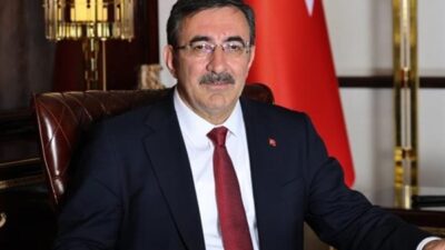 Cumhurbaşkanı Yardımcısı Cevdet Yılmaz, Avrupa Siyasi Topluluğu Zirvesi kapsamında bulunduğu