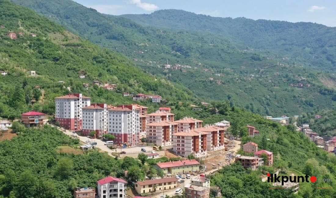 Giresun'un doğal güzellikleriyle ünlü ilçelerinden biri olan Dereli, keşfedilmeyi bekleyen