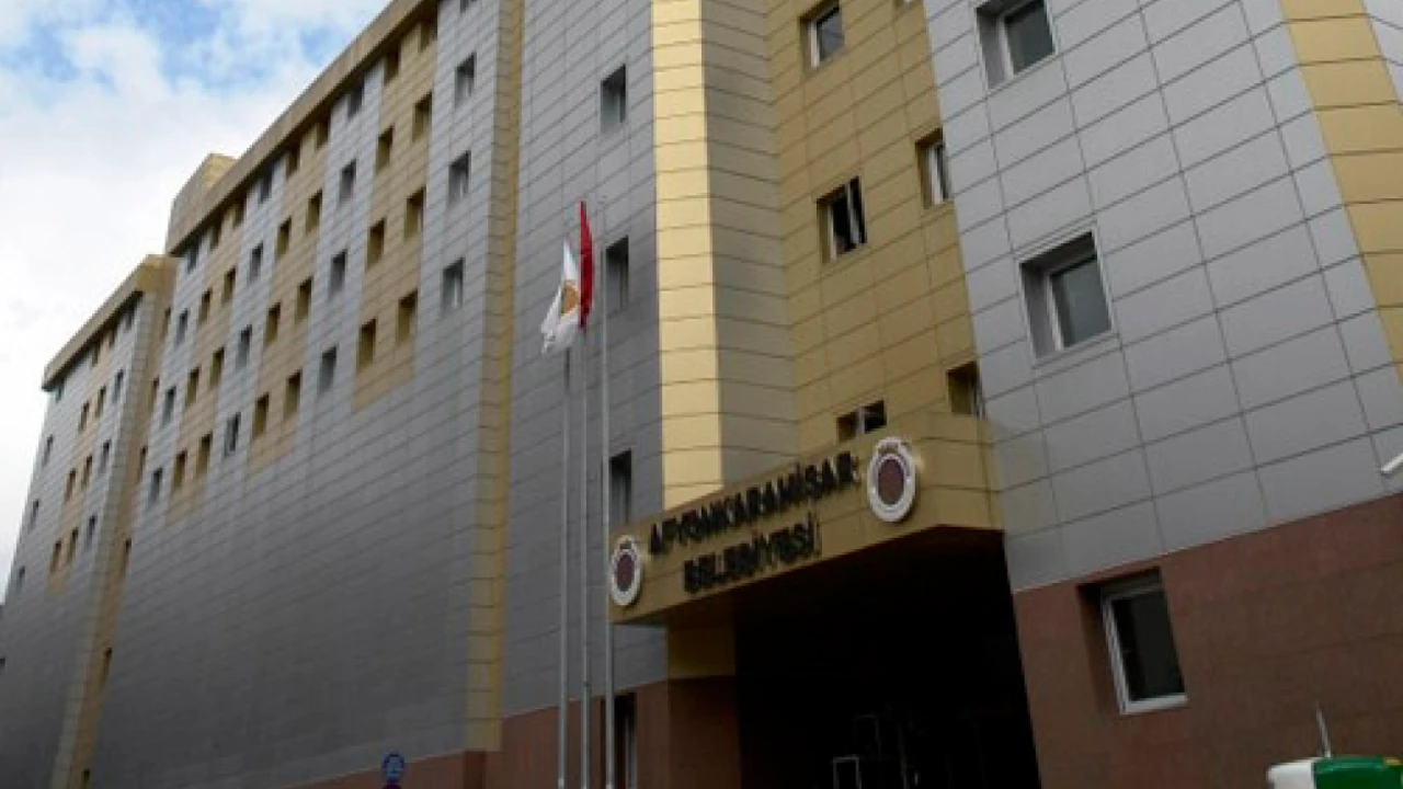 Afyonkarahisar sakinleri Afyonkarahisar Belediyesi iletişim bilgilerine ulaşmak için merakla Afyonkarahisar