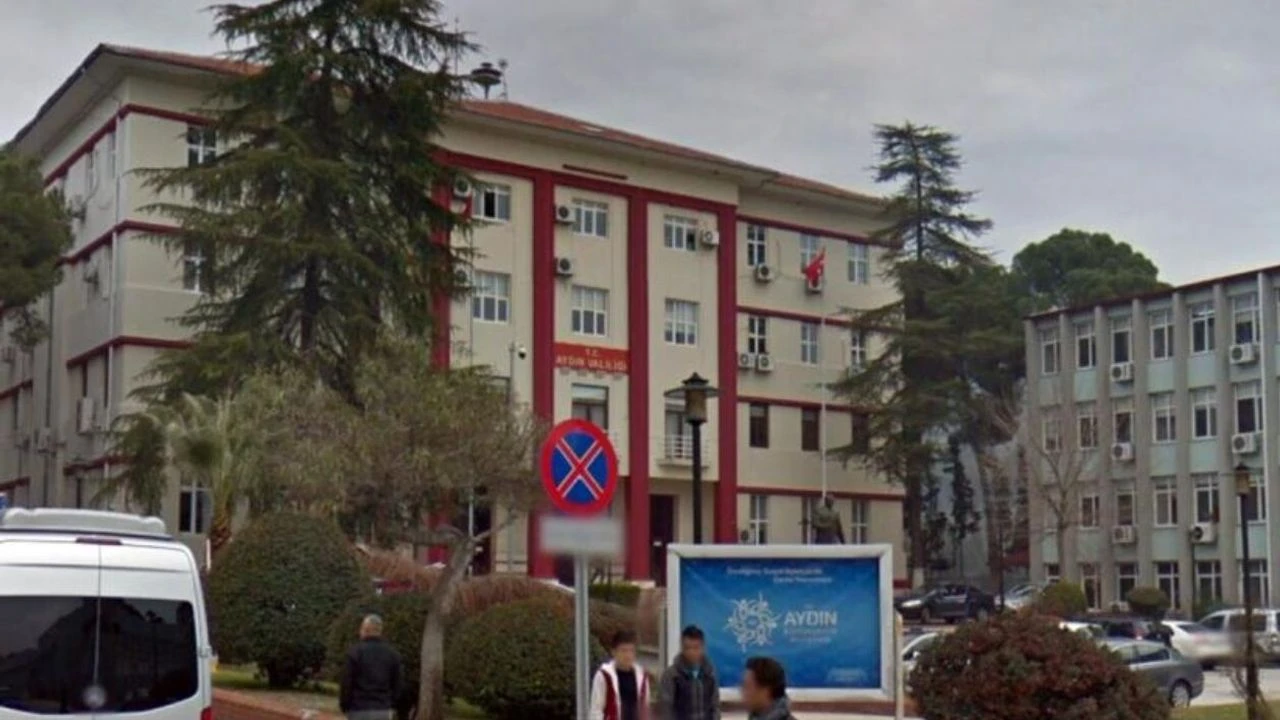 Aydın sakinleri Aydın Valiliği’nin iletişim bilgilerine ulaşmak için merakla güncel