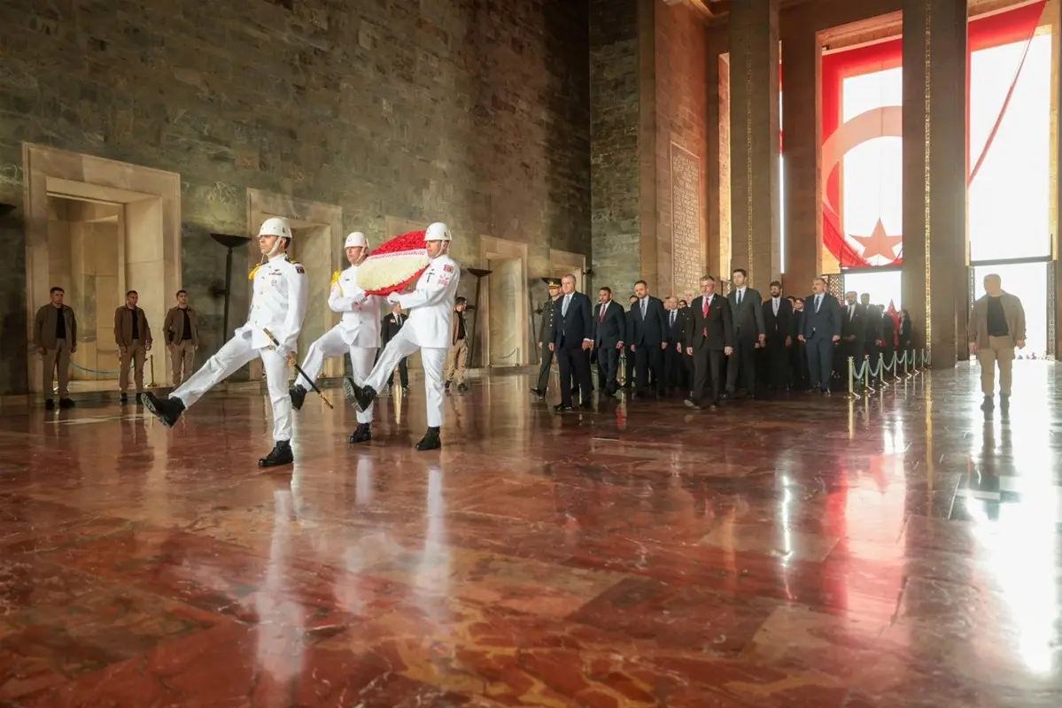 Gençlik ve Spor Bakanı Dr. Osman Aşkın Bak ile beraberindeki