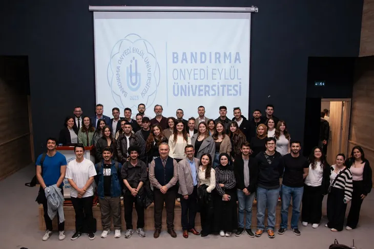 İktisadi ve İdari Bilimler Fakültesi tarafından düzenlenen konferansta muhasebe mesleğinin