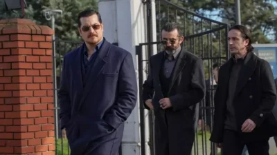 Eşref Rüya dizisinin final kararı izleyiciler arasında büyük yankı uyandırdı.