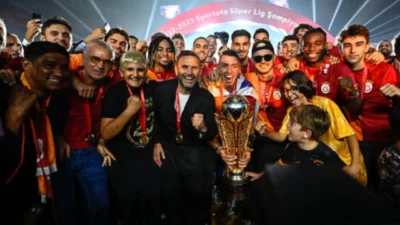 Galatasaray’ın şampiyonluk kutlamasında sahne alacak sanatçılar merak konusu oldu. RAMS