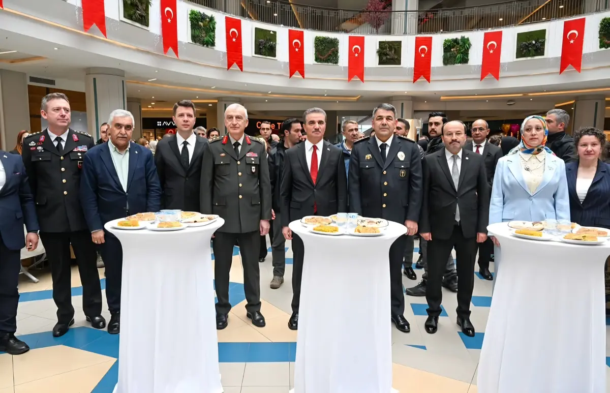 Polis Eşleri Derneği Erzurum Şubesi tarafından düzenlenen “Güvenlik İçin Çalışan