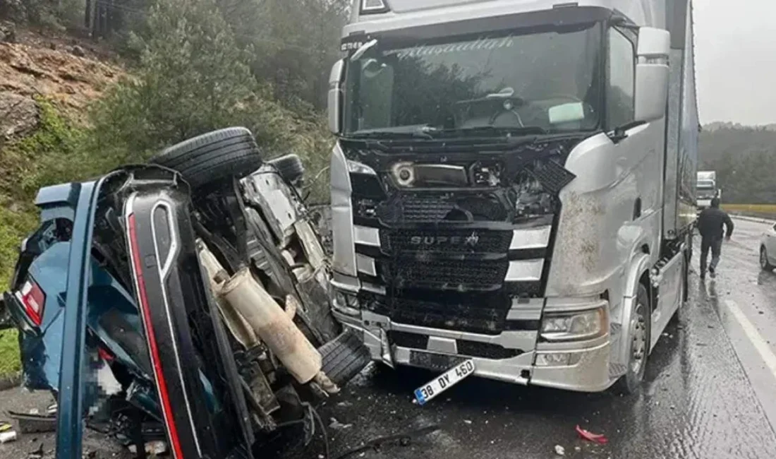 Kontrolden çıkan tırın karşı şeride geçerek otomobille çarpıştığı zincirleme kazada