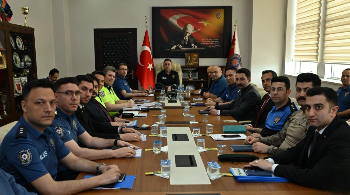 Kars İl Emniyet Müdürlüğü, yaklaşan Kurban Bayramı öncesinde vatandaşların huzurlu