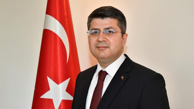 Hüseyin Kürşat Kırbıyık, mülki idare kökenli üst düzey bir Türk