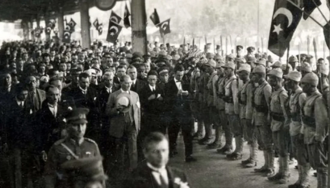 Büyük Önder Gazi Mustafa Kemal Atatürk’ün 19 Mayıs 1919’da Samsun’a