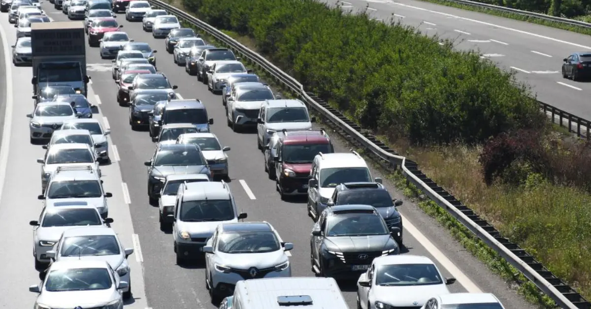 Kurban Bayramı tatilinin ardından dönüş yoluna geçen sürücüler, Anadolu Otoyolu