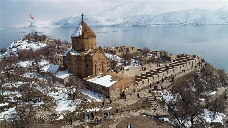 Akdamar Kilisesi