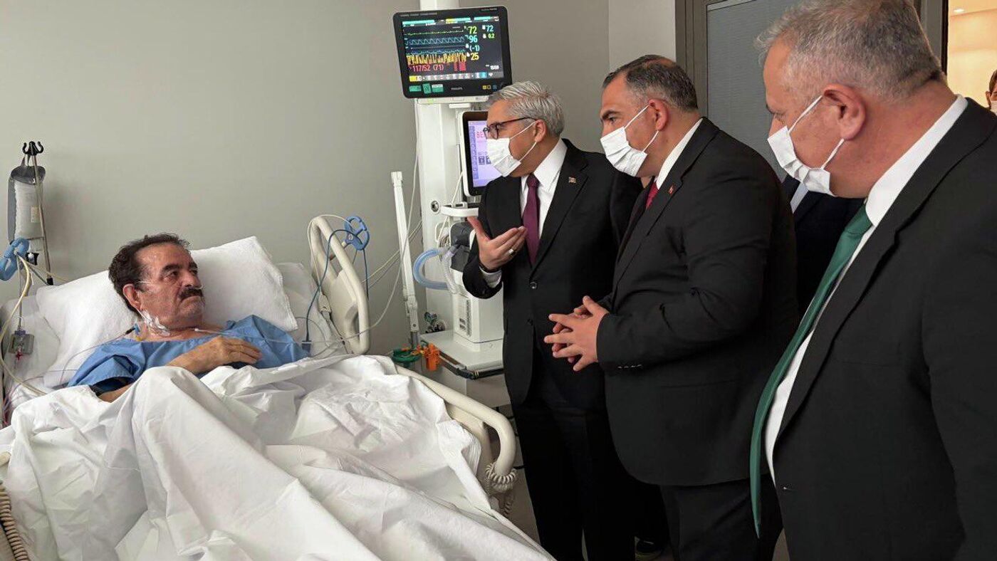 Türk müziğinin usta isimlerinden İbrahim Tatlıses'in sağlık sorunu nedeniyle hastaneye