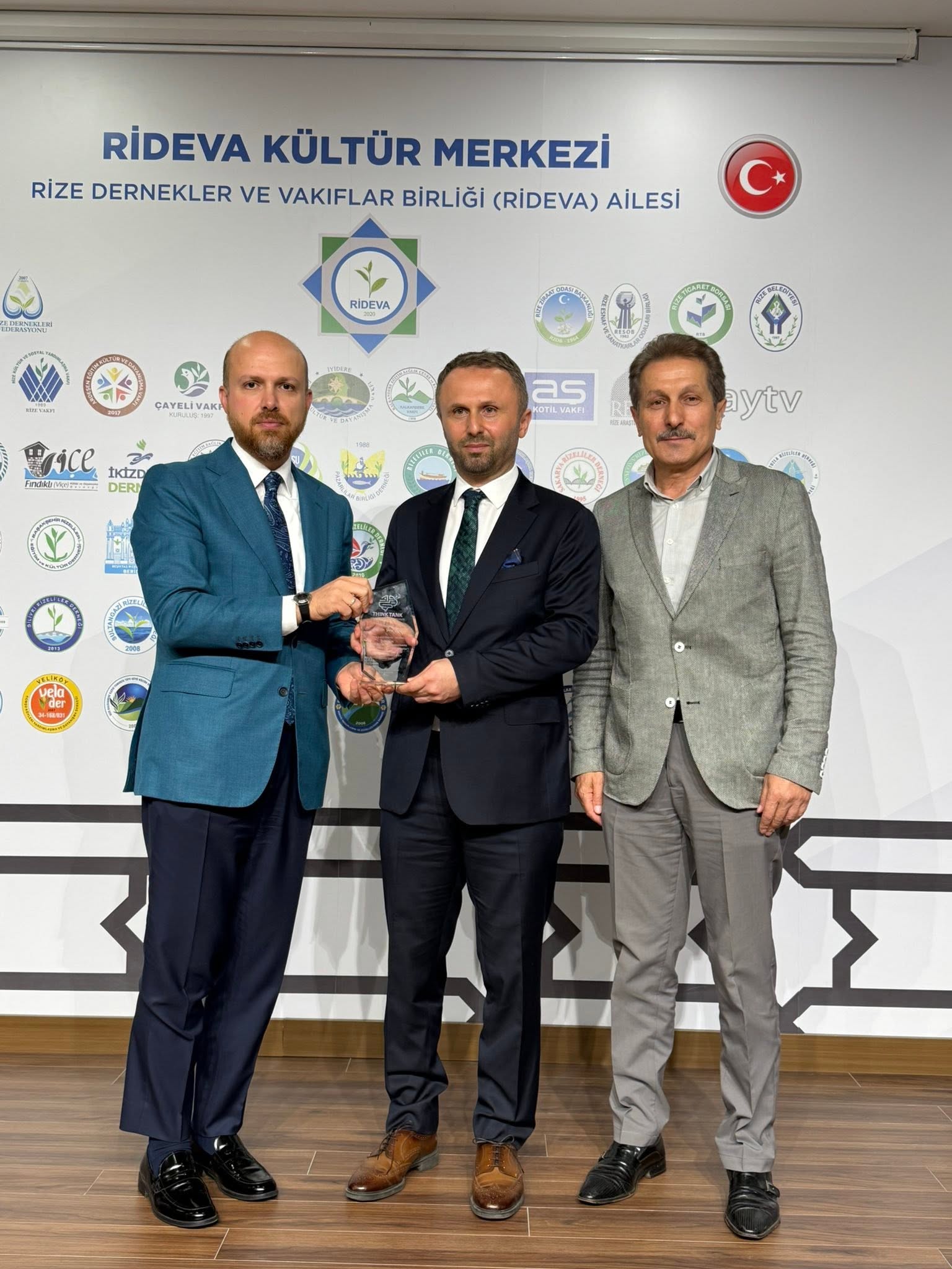 RİDEVA’da Think Tank Projesi : Bilal Erdoğan üniversiteli gençlerle buluştu