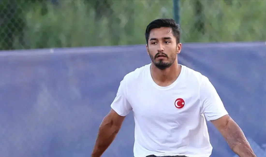 Fransa Açık'ta quad tekerlekli sandalye kategorisinde ikinci olan Ahmet Kaplan,