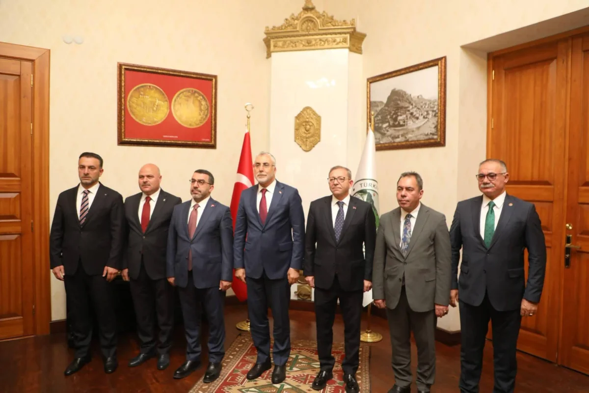 Çeşitli programlara katılmak üzere Kars’a gelen Çalışma ve Sosyal Güvenlik