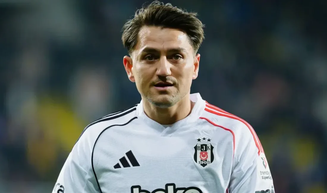 Milli futbolcu Cengiz Ünder’in kariyerine Beşiktaş'ta devam etmesi, spor dünyasında