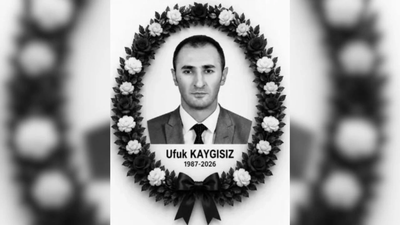 Dumlupınar İlçe Nüfus Müdürü Ufuk Kaygısız, hayatını kaybetti. Vefatı, bölgede