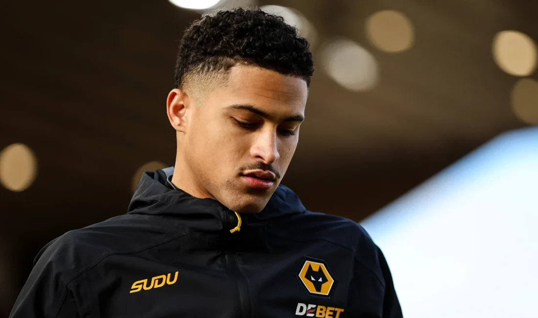 Wolverhampton, Galatasaray'ın listesinde yer alan orta saha oyuncusu Joao Gomes