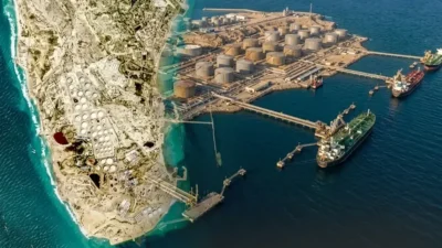 İran'ın petrol ihracatında önemli bir rol oynayan Hark Adası'na yönelik