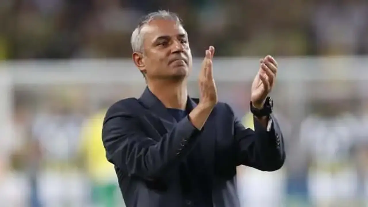 Fenerbahçe'de teknik direktörlük görevine getirilen İsmail Kartal, yönetimden Aykut Kocaman'ın