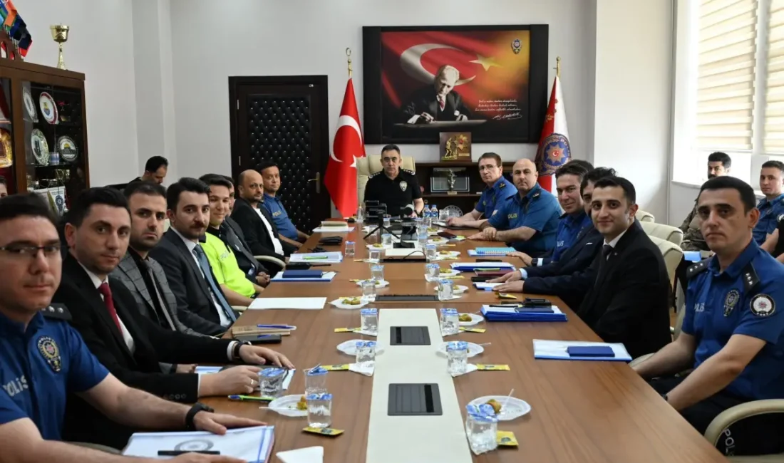 Kars İl Emniyet Müdürü Murat Abdullah Tombul başkanlığında, İl Emniyet
