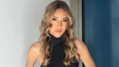 Çocuk yaşta başlayan bale eğitimiyle sanat dünyasına adım atan Sinem