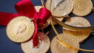 Altın fiyatlarındaki dalgalanmalar, yatırımcıların ilgisini artırarak gündeme gelmeye devam ediyor.