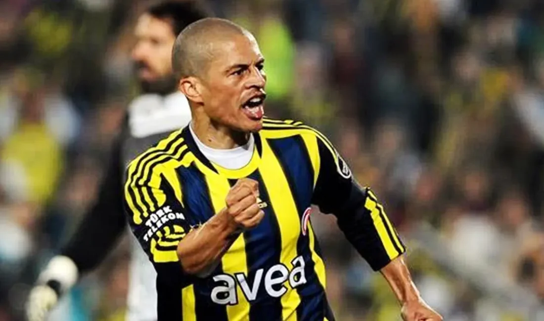 Fenerbahçe'de teknik direktörlük görevine getirilen İsmail Kartal'a tebrikler sürüyor. Sarı-lacivertlilerin