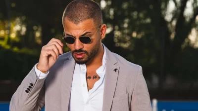 Ünlü moda tasarımcısı Tolga Çam, imza attığı özel tasarım kıyafetler