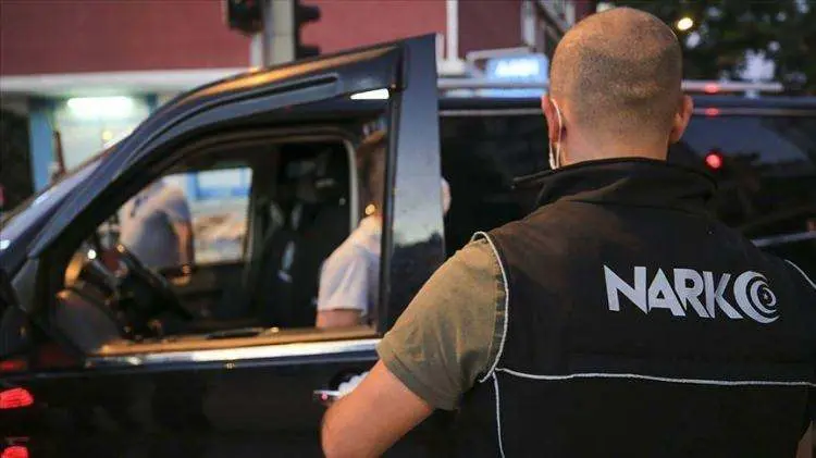 İstanbul Emniyet Müdürlüğü’ne bağlı Narkotik Suçlarla Mücadele ekipleri, soruşturma kapsamında