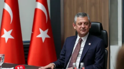 CHP'den Özgür Özel ve 90 milletvekilinin istifa etmesinin ardından YENİ