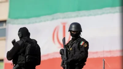 İran, ABD'nin Buşehr ve Benderabbas'a düzenlediği saldırılarda 8 askerin hayatını