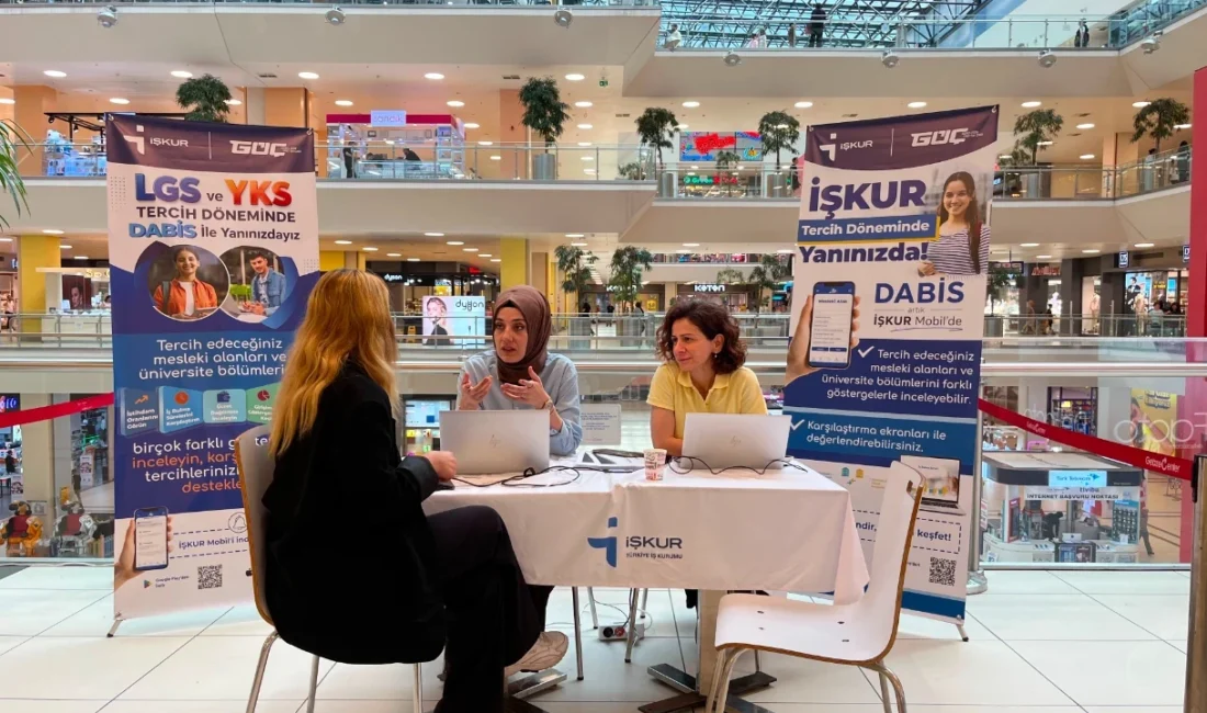 Gebze Center AVM, tercih danışmanlığı hizmetine ev sahipliği yapıyor. İŞKUR
