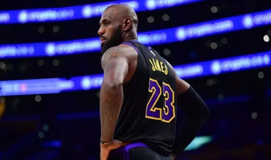 NBA'de yaz transfer döneminin en ses getiren gelişmelerinden biri yaşandı.