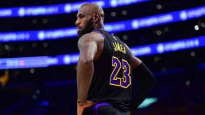 NBA'de yaz transfer döneminin en ses getiren gelişmelerinden biri yaşandı.