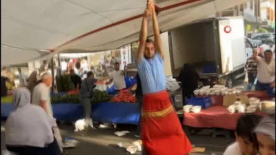 İstanbul Sultanbeyli’de etkisini gösteren şiddetli rüzgar, semt pazarında sıradışı bir