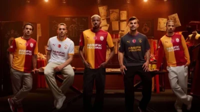 Galatasaray, yeni sezonda terleteceği iç saha, deplasman ve alternatif formalarını