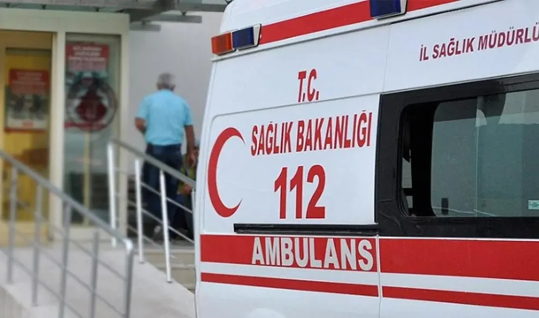 Antalya'nın Manavgat ilçesinde gençler arasında çıkan bıçaklı kavgada ağır yaralanan