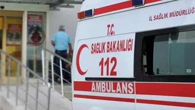 Antalya'nın Manavgat ilçesinde gençler arasında çıkan bıçaklı kavgada ağır yaralanan
