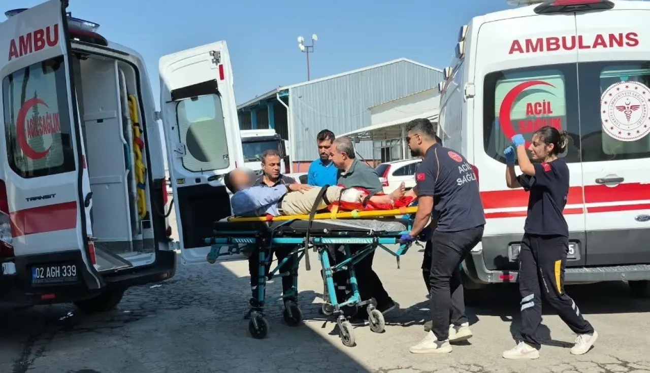 Adıyaman Belediyesi Ek Hizmet Binası bahçesinde silahlı saldırıda 3 kişi
