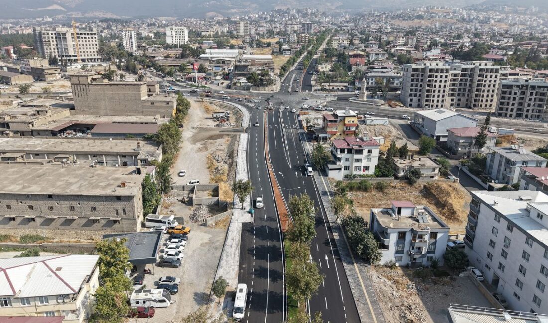 Kahramanmaraş’ta ulaşım altyapısını modernize etmek için vites artıran Büyükşehir Belediyesi,