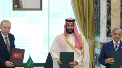 Türkiye, Suudi Arabistan ve Pakistan arasında imzalanan tarihi Mekke Anlaşması,