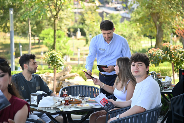 Trabzon Büyükşehir Belediye Başkanı Ahmet Metin Genç, şehadetinin 9. yıl