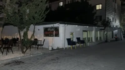 Büyükçekmece’de motosikletle gelen kimliği belirsiz kişi ya da kişilerin kıraathaneye