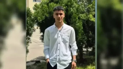 Zonguldak’ın Çaycuma ilçesinde Berat Yıldırım (19), aile bireyleri tarafından odasında