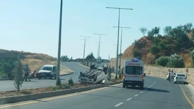 Adıyaman'da otomobil sürücüsünün kontrolden çıkarak takla atması sonucu meydana gelen