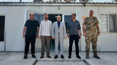 Şanlıurfa’nın Akçakale ilçesinde Kaymakam Ali Cemal Altınöz, yapımı devam eden