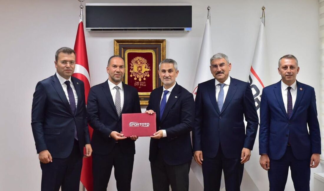 Niğde Valisi Nedim Akmeşe, AK Parti Niğde Milletvekili Prof. Dr.