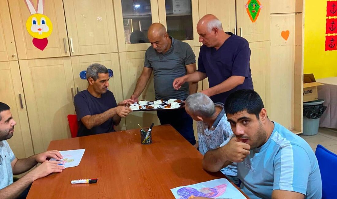 Şanlıurfa Bakım ve Rehabilitasyon Merkezi’nde hizmet alan bireylerle bir araya