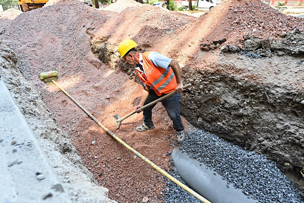  Bursa Büyükşehir Belediyesi, 17 ilçede altyapı ağını güçlendirme çalışmaları kapsamında